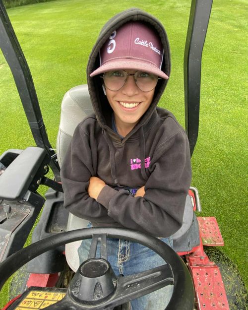 Beaver Dam Golf work member